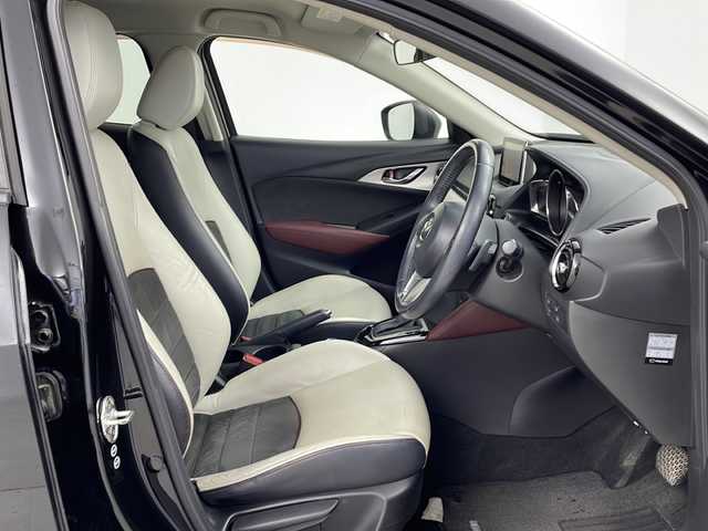 マツダ ＣＸ－３ XD ツーリング Lパッケージ 鹿児島県 2016(平28)年 11.6万km ジェットブラックマイカ 純正ナビ/Bluetooth DVD再生可/フルセグTV/バックカメラ/レザーシート /前席シートヒーター /レーダークルーズコントロール/ブラインドスポットモニター/ビルトインETC/LEDヘッドライト/オートライトコントロール/オートマチックハイビーム/純正18インチアルミホイール/USBソケット/純正フロアマット/スマートキー/エンジンプッシュスタート/保証書/取扱説明書