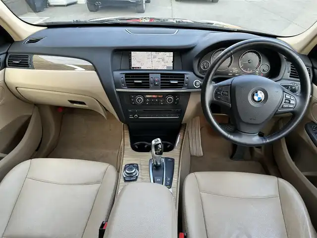 ＢＭＷ Ｘ３ xDrive28i ハイライン 道東・釧路十勝 2011(平23)年 6.1万km サファイアブラックP サンルーフ/クルーズコントロール/白革/シートヒーター/メモリ付きパワーシート/純正HDDナビ/TV/CD/DVD/バック/サイドカメラ/キセノンヘッドライト/オートライト/フロント/リアフォグライト/革巻ステアリング/リモコン/プッシュスタート/スマートキー/純正18インチAW/ミラーETC