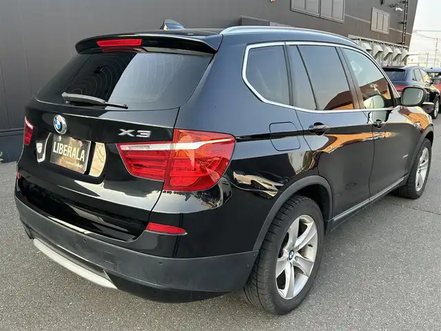 ＢＭＷ Ｘ３ xDrive28i ハイライン 道東・釧路十勝 2011(平23)年 6.1万km サファイアブラックP サンルーフ/クルーズコントロール/白革/シートヒーター/メモリ付きパワーシート/純正HDDナビ/TV/CD/DVD/バック/サイドカメラ/キセノンヘッドライト/オートライト/フロント/リアフォグライト/革巻ステアリング/リモコン/プッシュスタート/スマートキー/純正18インチAW/ミラーETC