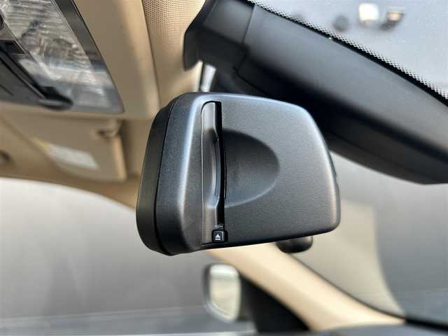 ＢＭＷ Ｘ３ xDrive28i ハイライン 道東・釧路十勝 2011(平23)年 6.1万km サファイアブラックP サンルーフ/クルーズコントロール/白革/シートヒーター/メモリ付きパワーシート/純正HDDナビ/TV/CD/DVD/バック/サイドカメラ/キセノンヘッドライト/オートライト/フロント/リアフォグライト/革巻ステアリング/リモコン/プッシュスタート/スマートキー/純正18インチAW/ミラーETC