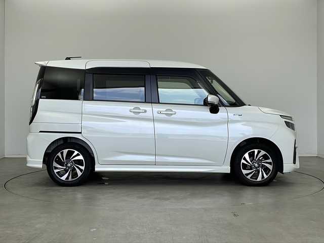 スズキ ソリオ バンディット HV MV 新潟県 2022(令4)年 3.9万km ピュアホワイトP 純正９インチメモリナビ（Bluetooth・USB・AM・FM）/両側パワースライドドア　/アラウンドビューモニター　/ヘッドアップディスプレイ　/フルセグ　/ETC２．０　/衝突被害軽減システム/レーンキープアシスト　/後方コーナーセンサー　/追従クルーズコントロール/LEDオートライト/オートマチックハイビーム/フォグランプ/前後ドラレコ/アイドリングストップ/リアサーキュレーター/スマートキー/純正フロアマット/純正１５インチアルミホイール