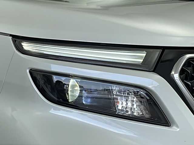 スズキ ソリオ バンディット HV MV 新潟県 2022(令4)年 3.9万km ピュアホワイトP 純正９インチメモリナビ（Bluetooth・USB・AM・FM）/両側パワースライドドア　/アラウンドビューモニター　/ヘッドアップディスプレイ　/フルセグ　/ETC２．０　/衝突被害軽減システム/レーンキープアシスト　/後方コーナーセンサー　/追従クルーズコントロール/LEDオートライト/オートマチックハイビーム/フォグランプ/前後ドラレコ/アイドリングストップ/リアサーキュレーター/スマートキー/純正フロアマット/純正１５インチアルミホイール