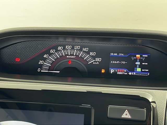 スズキ ソリオ バンディット HV MV 新潟県 2022(令4)年 3.9万km ピュアホワイトP 純正９インチメモリナビ（Bluetooth・USB・AM・FM）/両側パワースライドドア　/アラウンドビューモニター　/ヘッドアップディスプレイ　/フルセグ　/ETC２．０　/衝突被害軽減システム/レーンキープアシスト　/後方コーナーセンサー　/追従クルーズコントロール/LEDオートライト/オートマチックハイビーム/フォグランプ/前後ドラレコ/アイドリングストップ/リアサーキュレーター/スマートキー/純正フロアマット/純正１５インチアルミホイール