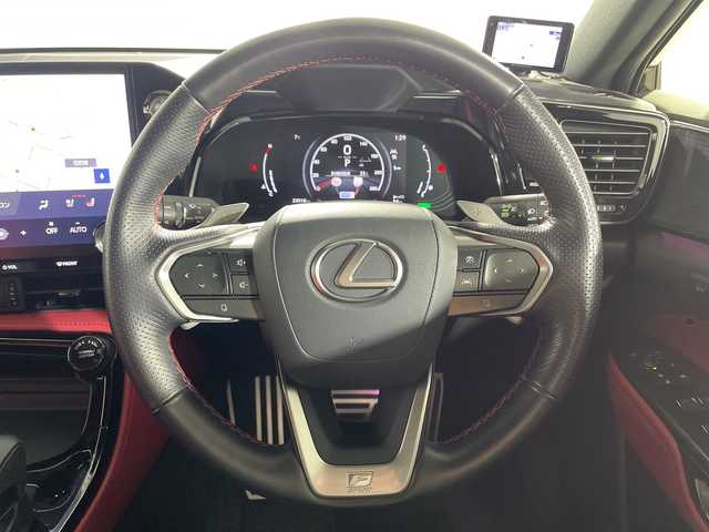 レクサス ＮＸ 350h Fスポーツ 神奈川県 2023(令5)年 2.4万km 青Ｍ レクサスセーフティシステム+/純正メーカーオプションディスプレイオーディオ/・ナビ/BT/フルセグTV/USB/HDMI/MiraCast/パノラミックビューモニター/デジタルインナーミラー/電動サイドブレーキ/オートブレーキホールド/AC100V/EVモード/パワーバックドア/革巻きステアリング/ステアリングスイッチ/パドルシフト/ステアリングヒーター/Autoライト/レザー調シート/パワーシート(D/N)/メモリシート(D)/シートヒーター(D/N)/ベンチレーション(D/N)/ヘッドアップディスプレイ/スマートキー/スペアキー/プッシュスタートボタン/ビルトインETC2.0/前後ドライブレコーダー/三眼LEDヘッドライト/フォグランプ/シーケンシャルウィンカー/電動格納ミラー/ウィンカーミラー/純正20インチアルミホイール/フロアマット