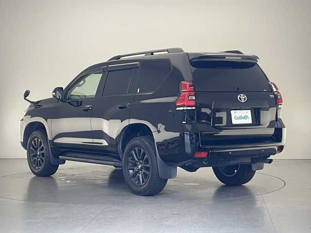 トヨタ ランドクルーザー プラド TX Lパッケージ マットブラED 長野県 2023(令5)年 2.8万km 黒 4WD/サンルーフ/純正SDナビ&フルセグTV&CD&DVD&BT/トヨタセーフティセンス/アダプティブクルーズコントロール/レーンディパーチャーアラート/プリクラッシュセーフティ/クリアランスソナー/ロードサインアシスト/オートマチックハイビーム/社外前方ドライブレコーダー/レザーシート/前席エアシート/前席シートヒーター/前席パワーシート/ステアリングスイッチ/バックカメラ/ビルトインETC/LEDヘッドライト/オートライト/フロントフォグランプ/電動格納ミラー/ウィンカーミラー/純正18インチAW装着/純正フロアマット/ドアバイザー/ルーフレール/プッシュスタート/スマートキー/スペアキー1本