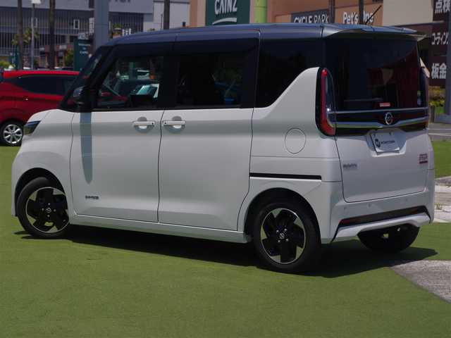 日産 ルークス HWS X プロパイロットED 千葉県 2020(令2)年 5.6万km チタニウムグレーM/シルキーホワイト エマージェンシーブレーキ/プロパイロット/インテリジェントクルーズコントロール/両側パワースライドドア/純正SDナビ/地デジTV/【DVD/CD再生機能】/アラウンドビューモニター/ドライブレコーダー/ETC/LEDヘッドライト/フォグライト/ウインカーミラー/コーナーセンサー/純正14インチアルミホイル/サイド/カーテンエアバッグ/インテリジェントキー