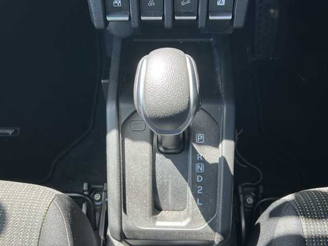 スズキ ジムニー XC 茨城県 2023(令5)年 2.7万km ジャングルグリーン ワンオーナー/柿本マフラー(純正マフラー有)/社外メモリナビ【AVIC-RL712】/(地デジTV・CD・DVD・BT・ラジオ再生)/レーダークルーズコントロール/スズキセーフティサポート/シートヒーター/ドライブレコーダー/バックカメラ/ビルトインETC/オートライト/LEDヘッドライト/社外16inアルミホイール/純正16inアルミ積載/フロアマット/スマートキー/スペアキー/取扱説明書/保証書
