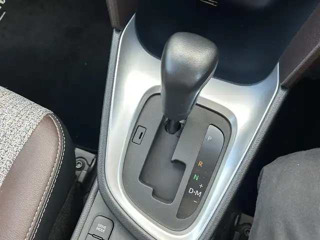 トヨタ ヤリスクロス Z 千葉県 2020(令2)年 2.4万km シルバーメタリック トヨタセーフティセンス/・衝突軽減ブレーキ/レーンキープアシスト/・レーダークルーズコントロール/オートハイビーム/・クリアランスソナー/ブラインドスポットモニター/純正ディスプレイナビ/・フルセグ/BT/USB/カープレイ/全方位カメラ/ETC/ステアリングスイッチ/ハーフレザーシート/シートヒーター(D/N席)/パワーシート(D席)/LEDヘッドライト/オートライト/スマートキー/プッシュスタート/純正フロアマット/純正18インチAW