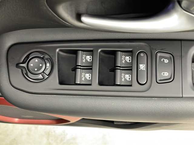 クライスラー・ジープ ジープ レネゲード トレイルホーク 秋田県 2021(令3)年 1万km グレー ４WD/純正ナビ【FM/AM/BT】　/バックカメラ　/フルセグＴＶ　/ＥＴＣ2.0/クルーズコントロール　/スマートキー　/プッシュスタート　/ＬＥＤヘッドライト　/オートライト　/自動パーキングブレーキ　/アイドリングストップ　/横滑り防止装置/前後ドライブレコーダー/オートエアコン /USBポート/レーンキープアシスト/コーナーセンサー/ヒルディセントコントロール/プシュスタート/クルーズコントロール/ライトレベライザー /スマートキー/クリアランスソナー /電格ミラー/純正フロアマット/ルーフレール/ウィンカーミラー /フォグライト /純正AW