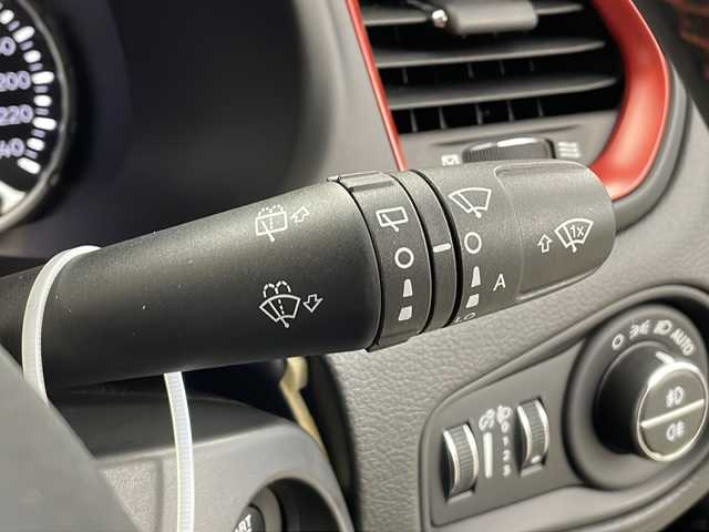クライスラー・ジープ ジープ レネゲード トレイルホーク 秋田県 2021(令3)年 1万km グレー ４WD/純正ナビ【FM/AM/BT】　/バックカメラ　/フルセグＴＶ　/ＥＴＣ2.0/クルーズコントロール　/スマートキー　/プッシュスタート　/ＬＥＤヘッドライト　/オートライト　/自動パーキングブレーキ　/アイドリングストップ　/横滑り防止装置/前後ドライブレコーダー/オートエアコン /USBポート/レーンキープアシスト/コーナーセンサー/ヒルディセントコントロール/プシュスタート/クルーズコントロール/ライトレベライザー /スマートキー/クリアランスソナー /電格ミラー/純正フロアマット/ルーフレール/ウィンカーミラー /フォグライト /純正AW