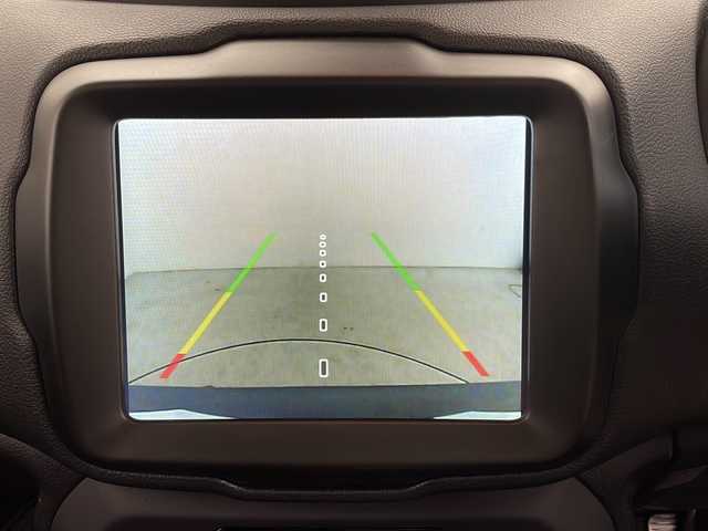 クライスラー・ジープ ジープ レネゲード トレイルホーク 秋田県 2021(令3)年 1万km グレー ４WD/純正ナビ【FM/AM/BT】　/バックカメラ　/フルセグＴＶ　/ＥＴＣ2.0/クルーズコントロール　/スマートキー　/プッシュスタート　/ＬＥＤヘッドライト　/オートライト　/自動パーキングブレーキ　/アイドリングストップ　/横滑り防止装置/前後ドライブレコーダー/オートエアコン /USBポート/レーンキープアシスト/コーナーセンサー/ヒルディセントコントロール/プシュスタート/クルーズコントロール/ライトレベライザー /スマートキー/クリアランスソナー /電格ミラー/純正フロアマット/ルーフレール/ウィンカーミラー /フォグライト /純正AW