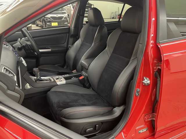 スバル ＷＲＸ Ｓ４ 2．0GT‐S アイサイト 道央・札幌 2014(平26)年 3.6万km ライトニングレッド /4WD//純正メモリーナビ/  (DVD/CD/フルセグTV/Bluetooth)//バックカメラ//アイサイト//衝突軽減ブレーキ//レーンキープアシスト//レーダークルーズコントロール//前席パワーシート//ハーフレザーシート//パドルシフト//革巻きステアリング//LEDヘッドライト//フォグライト//横滑り防止装置//ウィンカーミラー//電動格納ミラー//社外レーダー//ドライブレコーダー//ETC//純正ドアバイザー//純正フロアマット//スマートキー//エンジンプッシュスタート//スペアキー//社外18インチアルミホイール(RAYS)//冬タイヤ積み込み/ / (215/50R17、6mm、社外AW)//取扱説明書/保証書