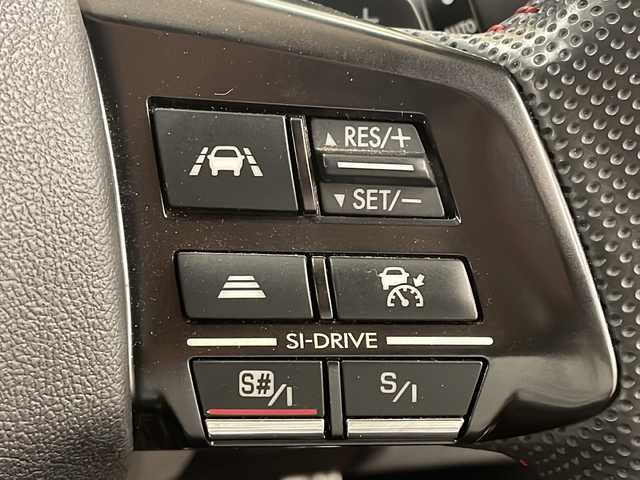 スバル ＷＲＸ Ｓ４ 2．0GT‐S アイサイト 道央・札幌 2014(平26)年 3.6万km ライトニングレッド /4WD//純正メモリーナビ/  (DVD/CD/フルセグTV/Bluetooth)//バックカメラ//アイサイト//衝突軽減ブレーキ//レーンキープアシスト//レーダークルーズコントロール//前席パワーシート//ハーフレザーシート//パドルシフト//革巻きステアリング//LEDヘッドライト//フォグライト//横滑り防止装置//ウィンカーミラー//電動格納ミラー//社外レーダー//ドライブレコーダー//ETC//純正ドアバイザー//純正フロアマット//スマートキー//エンジンプッシュスタート//スペアキー//社外18インチアルミホイール(RAYS)//冬タイヤ積み込み/ / (215/50R17、6mm、社外AW)//取扱説明書/保証書