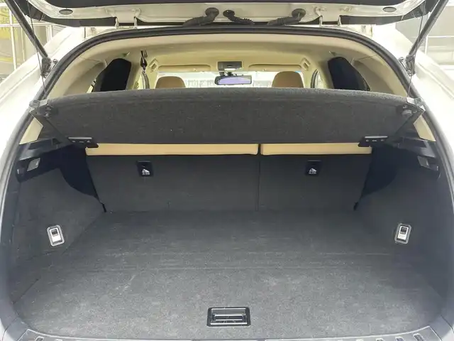 レクサス ＮＸ 300h Iパッケージ 宮城県 2015(平27)年 11.5万km ソニッククォーツ 純正ナビ　/　フルセグテレビ　Ｂｌｕｅｔｏｏｔｈ　CD/DVD　FM/AM/ブラインドスポットモニター　/パワーシート　/シートヒーター　/レザーシート　/ステアリングヒーター/クルーズコントロール/オートライト/オートハイビーム/ルーフレール/コーナーセンサー/パノラミックビューモニター/横滑り防止/追突軽減システム/プッシュスタート/ETC/保証書/取扱説明書/　