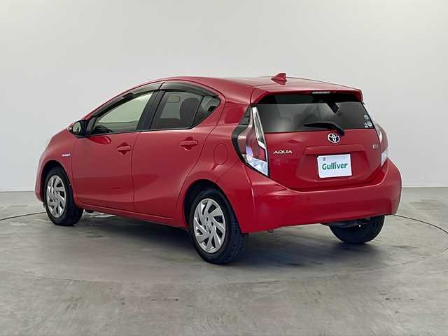 トヨタ アクア G 栃木県 2015(平27)年 12.4万km スーパーレッドⅤ 純正ナビ/（BT/フルセグ/AM/FM)/クルーズコントロール/横滑り防止/プッシュスタート/スマートキー/ETC/バックカメラ