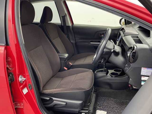 トヨタ アクア G 栃木県 2015(平27)年 12.4万km スーパーレッドⅤ 純正ナビ/（BT/フルセグ/AM/FM)/クルーズコントロール/横滑り防止/プッシュスタート/スマートキー/ETC/バックカメラ