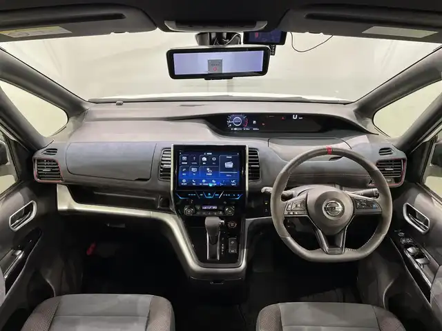 日産 セレナ ニスモ 愛知県 2018(平30)年 4.9万km ブリリアントホワイトパール 2トーン カロッツェリア10インチナビ/フリップダウンモニター/プロパイロット/衝突軽減ブレーキ/両側電動スライドドア/アラウンドビューモニター/LEDヘッドライト/ETC/ドライブレコーダー/デジタルインナーミラー/フルセグTV/Bluetooth/コーナーセンサー/レーンキープアシスト/パーキングアシスト/プッシュスタート/USB接続/スマートキー/CD/DVD再生/アイドリングストップ/ミュージックサーバー/ミュージックプレイヤー接続/純正フロアマット/オートライト/禁煙車/2トーンカラー/ウィンカーミラー/電動格納ミラー/ドアバイザー/Wエアコン/ステアリングリモコン/ハンズフリーパワースライドドア/横滑り防止装置/電動パーキングブレーキ/オートブレーキホールド