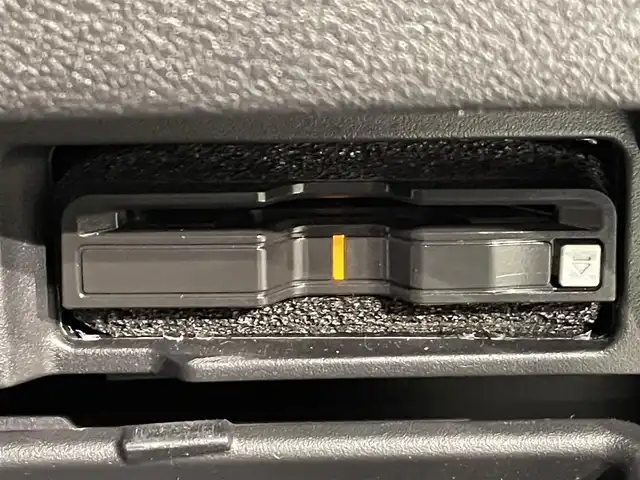 日産 セレナ ニスモ 愛知県 2018(平30)年 4.9万km ブリリアントホワイトパール 2トーン カロッツェリア10インチナビ/フリップダウンモニター/プロパイロット/衝突軽減ブレーキ/両側電動スライドドア/アラウンドビューモニター/LEDヘッドライト/ETC/ドライブレコーダー/デジタルインナーミラー/フルセグTV/Bluetooth/コーナーセンサー/レーンキープアシスト/パーキングアシスト/プッシュスタート/USB接続/スマートキー/CD/DVD再生/アイドリングストップ/ミュージックサーバー/ミュージックプレイヤー接続/純正フロアマット/オートライト/禁煙車/2トーンカラー/ウィンカーミラー/電動格納ミラー/ドアバイザー/Wエアコン/ステアリングリモコン/ハンズフリーパワースライドドア/横滑り防止装置/電動パーキングブレーキ/オートブレーキホールド