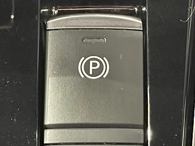 日産 セレナ ニスモ 愛知県 2018(平30)年 4.9万km ブリリアントホワイトパール 2トーン カロッツェリア10インチナビ/フリップダウンモニター/プロパイロット/衝突軽減ブレーキ/両側電動スライドドア/アラウンドビューモニター/LEDヘッドライト/ETC/ドライブレコーダー/デジタルインナーミラー/フルセグTV/Bluetooth/コーナーセンサー/レーンキープアシスト/パーキングアシスト/プッシュスタート/USB接続/スマートキー/CD/DVD再生/アイドリングストップ/ミュージックサーバー/ミュージックプレイヤー接続/純正フロアマット/オートライト/禁煙車/2トーンカラー/ウィンカーミラー/電動格納ミラー/ドアバイザー/Wエアコン/ステアリングリモコン/ハンズフリーパワースライドドア/横滑り防止装置/電動パーキングブレーキ/オートブレーキホールド