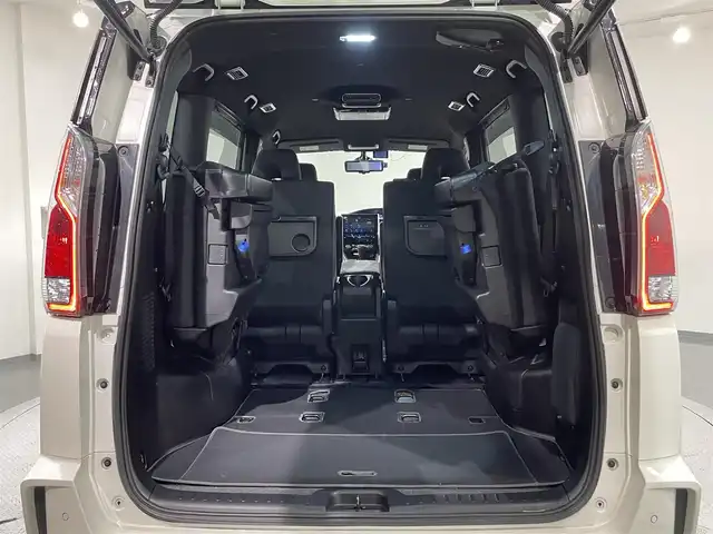 日産 セレナ ニスモ 愛知県 2018(平30)年 4.9万km ブリリアントホワイトパール 2トーン カロッツェリア10インチナビ/フリップダウンモニター/プロパイロット/衝突軽減ブレーキ/両側電動スライドドア/アラウンドビューモニター/LEDヘッドライト/ETC/ドライブレコーダー/デジタルインナーミラー/フルセグTV/Bluetooth/コーナーセンサー/レーンキープアシスト/パーキングアシスト/プッシュスタート/USB接続/スマートキー/CD/DVD再生/アイドリングストップ/ミュージックサーバー/ミュージックプレイヤー接続/純正フロアマット/オートライト/禁煙車/2トーンカラー/ウィンカーミラー/電動格納ミラー/ドアバイザー/Wエアコン/ステアリングリモコン/ハンズフリーパワースライドドア/横滑り防止装置/電動パーキングブレーキ/オートブレーキホールド