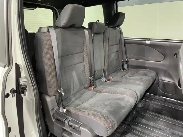 日産 セレナ ニスモ 愛知県 2018(平30)年 4.9万km ブリリアントホワイトパール 2トーン カロッツェリア10インチナビ/フリップダウンモニター/プロパイロット/衝突軽減ブレーキ/両側電動スライドドア/アラウンドビューモニター/LEDヘッドライト/ETC/ドライブレコーダー/デジタルインナーミラー/フルセグTV/Bluetooth/コーナーセンサー/レーンキープアシスト/パーキングアシスト/プッシュスタート/USB接続/スマートキー/CD/DVD再生/アイドリングストップ/ミュージックサーバー/ミュージックプレイヤー接続/純正フロアマット/オートライト/禁煙車/2トーンカラー/ウィンカーミラー/電動格納ミラー/ドアバイザー/Wエアコン/ステアリングリモコン/ハンズフリーパワースライドドア/横滑り防止装置/電動パーキングブレーキ/オートブレーキホールド