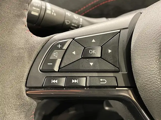 日産 セレナ ニスモ 愛知県 2018(平30)年 4.9万km ブリリアントホワイトパール 2トーン カロッツェリア10インチナビ/フリップダウンモニター/プロパイロット/衝突軽減ブレーキ/両側電動スライドドア/アラウンドビューモニター/LEDヘッドライト/ETC/ドライブレコーダー/デジタルインナーミラー/フルセグTV/Bluetooth/コーナーセンサー/レーンキープアシスト/パーキングアシスト/プッシュスタート/USB接続/スマートキー/CD/DVD再生/アイドリングストップ/ミュージックサーバー/ミュージックプレイヤー接続/純正フロアマット/オートライト/禁煙車/2トーンカラー/ウィンカーミラー/電動格納ミラー/ドアバイザー/Wエアコン/ステアリングリモコン/ハンズフリーパワースライドドア/横滑り防止装置/電動パーキングブレーキ/オートブレーキホールド