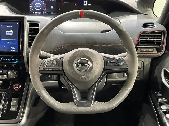 日産 セレナ ニスモ 愛知県 2018(平30)年 4.9万km ブリリアントホワイトパール 2トーン カロッツェリア10インチナビ/フリップダウンモニター/プロパイロット/衝突軽減ブレーキ/両側電動スライドドア/アラウンドビューモニター/LEDヘッドライト/ETC/ドライブレコーダー/デジタルインナーミラー/フルセグTV/Bluetooth/コーナーセンサー/レーンキープアシスト/パーキングアシスト/プッシュスタート/USB接続/スマートキー/CD/DVD再生/アイドリングストップ/ミュージックサーバー/ミュージックプレイヤー接続/純正フロアマット/オートライト/禁煙車/2トーンカラー/ウィンカーミラー/電動格納ミラー/ドアバイザー/Wエアコン/ステアリングリモコン/ハンズフリーパワースライドドア/横滑り防止装置/電動パーキングブレーキ/オートブレーキホールド