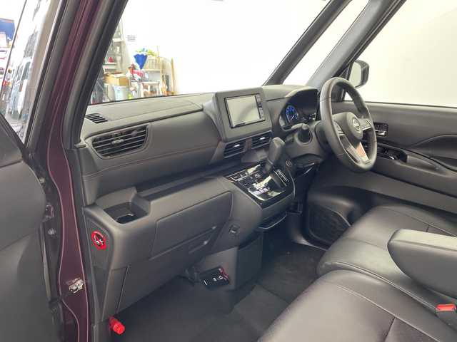 日産 ルークス ハイウェイスター Gターボ 兵庫県 2024(令6)年 0.5万km ワイン ・社外ナビ（MDV-D311W）/TV/Bluetooth/SD/CD/・アラウンドビューモニター/・インテリジェントルームミラー/・ETC/・エマージェンシーブレーキ/・車線逸脱警報/・標識検知機能/・先行車発進お知らせ/・ふらつき警報/・ハンズフリースライドドア/・両側パワースライドドア/・ステアリングスイッチ/・ＬＥＤヘッドライト/・オートライト/・ハイビームアシスト/・スマートキー