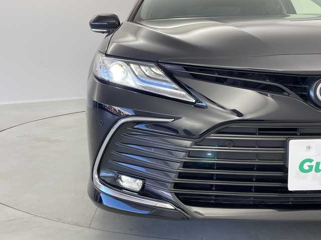 トヨタ カムリ G 茨城県 2023(令5)年 1.8万km アティチュードブラックマイカ 純正ディスプレイオーディオ　全方位カメラ　ミュージックプレーヤー接続　ＥＴＣ　衝突軽減ブレーキ　レーンキープアシスト　ブラインドスポットモニター　シートヒーター　ドライブレコーダー　純正17インチＡＷ