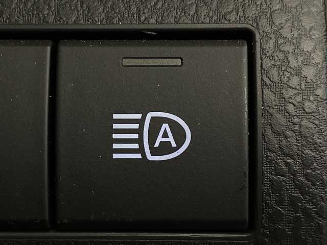 トヨタ カムリ G 茨城県 2023(令5)年 1.8万km アティチュードブラックマイカ 純正ディスプレイオーディオ　全方位カメラ　ミュージックプレーヤー接続　ＥＴＣ　衝突軽減ブレーキ　レーンキープアシスト　ブラインドスポットモニター　シートヒーター　ドライブレコーダー　純正17インチＡＷ