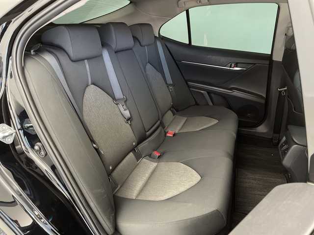 トヨタ カムリ G 茨城県 2023(令5)年 1.8万km アティチュードブラックマイカ 純正ディスプレイオーディオ　全方位カメラ　ミュージックプレーヤー接続　ＥＴＣ　衝突軽減ブレーキ　レーンキープアシスト　ブラインドスポットモニター　シートヒーター　ドライブレコーダー　純正17インチＡＷ