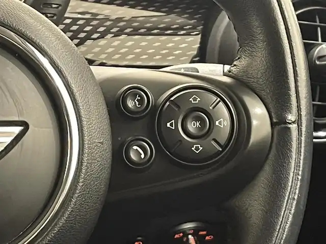 ＭＩＮＩ ミニ クーパー S 岐阜県 2016(平28)年 3.8万km 青 ディープブルー/ペッパーパッケージ(コンフォートアクセス/MINIエキサイトメントパッケージ/ストレージコンパートメントパッケージ)/ナビゲーションパッケージ/LEDヘッドライト/フォグランプ/17インチアロイホイール/ドライビングアシスト（衝突被害軽減ブレーキ/アクティブクルーズコントロール）/後方パークディスタンスコントロール/ミラー一体型ＥＴＣ