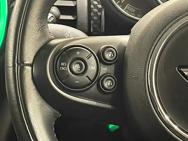 ＭＩＮＩ ミニ クーパー S 岐阜県 2016(平28)年 3.8万km 青 ディープブルー/ペッパーパッケージ(コンフォートアクセス/MINIエキサイトメントパッケージ/ストレージコンパートメントパッケージ)/ナビゲーションパッケージ/LEDヘッドライト/フォグランプ/17インチアロイホイール/ドライビングアシスト（衝突被害軽減ブレーキ/アクティブクルーズコントロール）/後方パークディスタンスコントロール/ミラー一体型ＥＴＣ