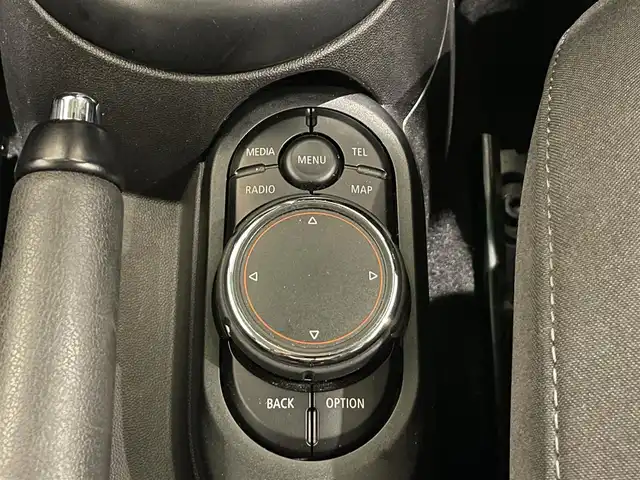 ＭＩＮＩ ミニ クーパー S 岐阜県 2016(平28)年 3.8万km 青 ディープブルー/ペッパーパッケージ(コンフォートアクセス/MINIエキサイトメントパッケージ/ストレージコンパートメントパッケージ)/ナビゲーションパッケージ/LEDヘッドライト/フォグランプ/17インチアロイホイール/ドライビングアシスト（衝突被害軽減ブレーキ/アクティブクルーズコントロール）/後方パークディスタンスコントロール/ミラー一体型ＥＴＣ