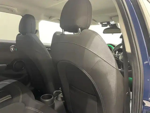 ＭＩＮＩ ミニ クーパー S 岐阜県 2016(平28)年 3.8万km 青 ディープブルー/ペッパーパッケージ(コンフォートアクセス/MINIエキサイトメントパッケージ/ストレージコンパートメントパッケージ)/ナビゲーションパッケージ/LEDヘッドライト/フォグランプ/17インチアロイホイール/ドライビングアシスト（衝突被害軽減ブレーキ/アクティブクルーズコントロール）/後方パークディスタンスコントロール/ミラー一体型ＥＴＣ