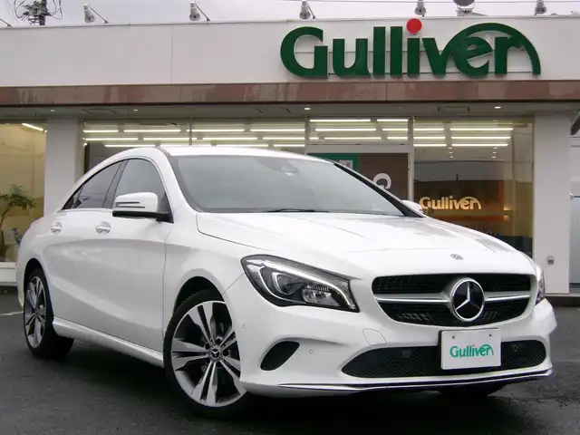 メルセデス・ベンツ ＣＬＡ２２０ 4MATIC 三重県 2018(平30)年 3.3万km 白 ♪走行32606Km/♪4WD/ターボ/アクティブブレーキアシスト/ブラインドスポットアシスト/レーンキープアシスト/アテンションアシスト/ディスタンスパイロットディストロニック/コーナーセンサー/スマートキー×2/プッシュスタート/黒革シート/前席シートヒーター/アイドリングストップ/純正メーカーナビ/・CD録音・USB・SD/・DVD再生・DTV/・Bluetoothオーディオ/・バックカメラ/ドライブレコーダー/純正18インチAW/LEDヘッドライト/リアフォグライト/オートライト/ウィンカーミラー/オートリトラクタブルミラー/革巻ステアリング/ステアリングスイッチ/パドルシフト/プライバシーガラス/フロアマット/ETC/サイド/カーテンエアバック