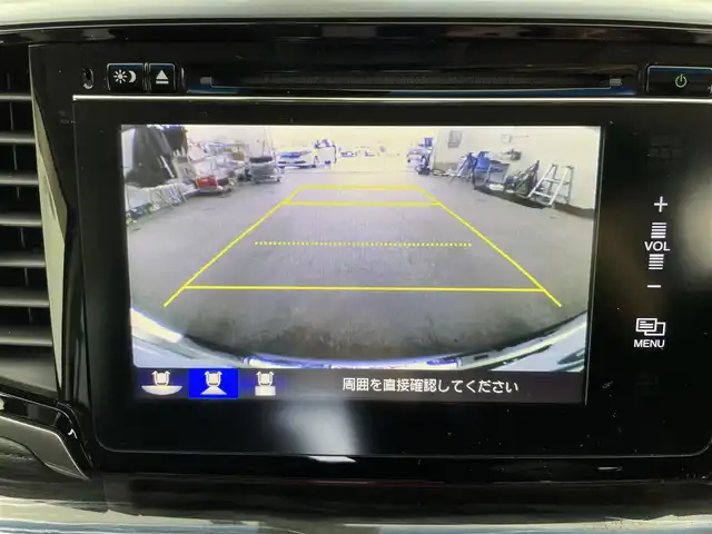 ホンダ オデッセイ アブソルート 富山県 2014(平26)年 5.3万km ホワイトオーキッドパール 純正ナビ（AM/FM/BT/DVD/USB/HDMI/フルセグ）/バックカメラ/ETC/両側パワースライドドア/クルーズコントロール/横滑り防止装置/アイドリングストップ/純正アルミホイール/純正フロアマット/オートLEDライト/革巻きステアリング/ステアリングスイッチ/パドルシフト/スマートキー