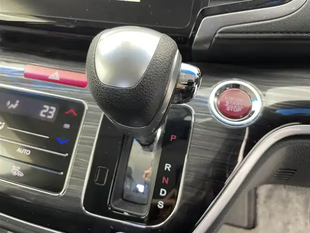 ホンダ オデッセイ アブソルート 富山県 2014(平26)年 5.3万km ホワイトオーキッドパール 純正ナビ（AM/FM/BT/DVD/USB/HDMI/フルセグ）/バックカメラ/ETC/両側パワースライドドア/クルーズコントロール/横滑り防止装置/アイドリングストップ/純正アルミホイール/純正フロアマット/オートLEDライト/革巻きステアリング/ステアリングスイッチ/パドルシフト/スマートキー