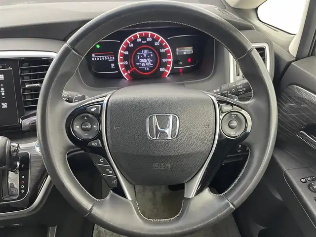 ホンダ オデッセイ アブソルート 富山県 2014(平26)年 5.3万km ホワイトオーキッドパール 純正ナビ（AM/FM/BT/DVD/USB/HDMI/フルセグ）/バックカメラ/ETC/両側パワースライドドア/クルーズコントロール/横滑り防止装置/アイドリングストップ/純正アルミホイール/純正フロアマット/オートLEDライト/革巻きステアリング/ステアリングスイッチ/パドルシフト/スマートキー