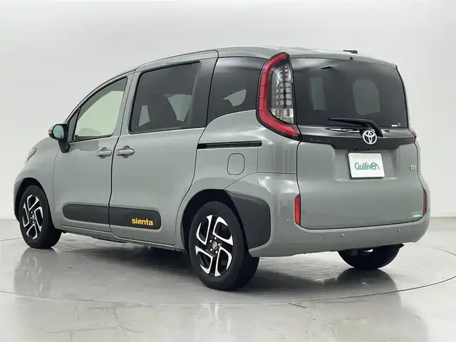 トヨタ シエンタ ハイブリッド Z 熊本県 2022(令4)年 1.4万km アーバンカーキ 禁煙車　/純正１０．５インチナビ（フルセグ・ＢＴ・ＵＳＢ）/全周囲カメラ　/社外前後クリアランスソナー　/ビルトインＥＴＣ　/両側パワースライドドア　/前後クリアランスソナー　　/トヨタセーフティーセンス/・プリクラッシュセーフティ/・ロードサインアシスト/・レーンディパーチャーアラート/・ブラインドスポットモニター/・リアクロストラフィックアラート/・レーダークルーズコントロール/横滑り防止/デジタルインナーミラー/天井サーキュレーター/ナノイーX/アクセサリーコンセント1500W/純正フロアマット/純正１５インチAW/オートライト/オートマチックハイビーム/LEDヘッドライト/スマートキー/プッシュスタート/保証書/取扱説明書