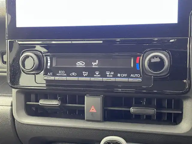トヨタ シエンタ ハイブリッド Z 熊本県 2022(令4)年 1.4万km アーバンカーキ 禁煙車　/純正１０．５インチナビ（フルセグ・ＢＴ・ＵＳＢ）/全周囲カメラ　/社外前後クリアランスソナー　/ビルトインＥＴＣ　/両側パワースライドドア　/前後クリアランスソナー　　/トヨタセーフティーセンス/・プリクラッシュセーフティ/・ロードサインアシスト/・レーンディパーチャーアラート/・ブラインドスポットモニター/・リアクロストラフィックアラート/・レーダークルーズコントロール/横滑り防止/デジタルインナーミラー/天井サーキュレーター/ナノイーX/アクセサリーコンセント1500W/純正フロアマット/純正１５インチAW/オートライト/オートマチックハイビーム/LEDヘッドライト/スマートキー/プッシュスタート/保証書/取扱説明書