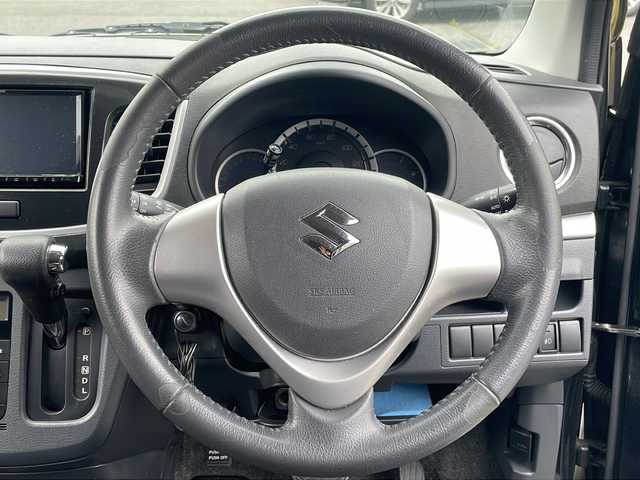 スズキ ワゴンＲ スティングレー X 岩手県 2013(平25)年 9.5万km 黒 純正ナビ　/フルセグＴＶ　/ＡＭ／ＦＭ／Ｂｌｕｅｔｏｏｔｈ／ＣＤ／ＤＶＤ/ＥＴＣ　/アイドリングストップ　/キセノンヘッドライト　/プッシュスタート　/スマートキー　/フォグランプ　/純正フロアマット　/純正ドアバイザー　/純正アルミホイール