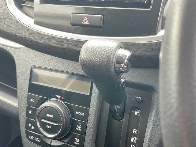 スズキ ワゴンＲ スティングレー X 岩手県 2013(平25)年 9.5万km 黒 純正ナビ　/フルセグＴＶ　/ＡＭ／ＦＭ／Ｂｌｕｅｔｏｏｔｈ／ＣＤ／ＤＶＤ/ＥＴＣ　/アイドリングストップ　/キセノンヘッドライト　/プッシュスタート　/スマートキー　/フォグランプ　/純正フロアマット　/純正ドアバイザー　/純正アルミホイール