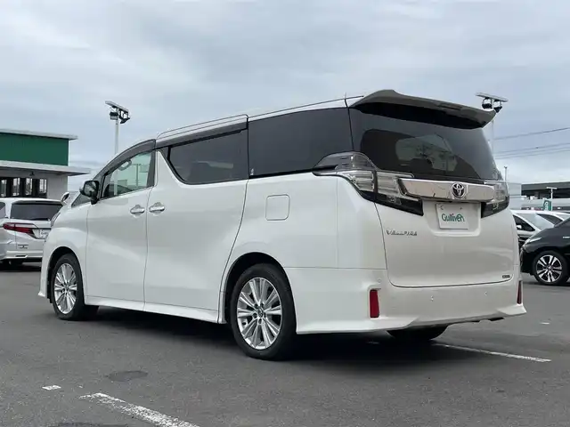 トヨタ ヴェルファイア Z Aエディション 東京都 2015(平27)年 4.8万km ホワイトパールクリスタルシャイン ・純正9インチナビ/CD/DVD/TV/BT/SD/・バックカメラ/・ビルトインETC/・純正リアフリップダウンモニター/・クルーズコントロール/・ドライブレコーダー/・両側パワースライドドア/・純正18インチアルミホイール/・LEDヘッドライト/・オートライト/・革巻きステアリング/・ステアリングスイッチ/・スマートキー/・プッシュスタート/・純正フロアマット/・ドアバイザー/・カーテンエアバック/・クリアランスソナー