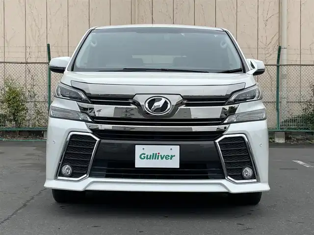 トヨタ ヴェルファイア Z Aエディション 東京都 2015(平27)年 4.8万km ホワイトパールクリスタルシャイン ・純正9インチナビ/CD/DVD/TV/BT/SD/・バックカメラ/・ビルトインETC/・純正リアフリップダウンモニター/・クルーズコントロール/・ドライブレコーダー/・両側パワースライドドア/・純正18インチアルミホイール/・LEDヘッドライト/・オートライト/・革巻きステアリング/・ステアリングスイッチ/・スマートキー/・プッシュスタート/・純正フロアマット/・ドアバイザー/・カーテンエアバック/・クリアランスソナー