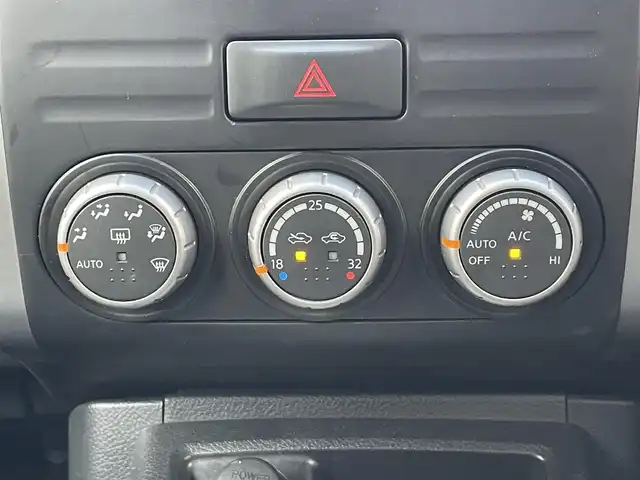 日産 エクストレイル 20Xt 岐阜県 2012(平24)年 9.4万km ダイヤモンドブラック (株)IDOMが運営する【じしゃロン多治見店】の自社ローン専用車両になります。こちらは現金またはオートローンご利用時の価格です。自社ローンご希望の方は別途その旨お申付け下さい。/社外ナビ/　（Bluetooth/DVD/フルセグ）/4WD/バックカメラ/全席シートヒーター/オートライト/フォグランプ