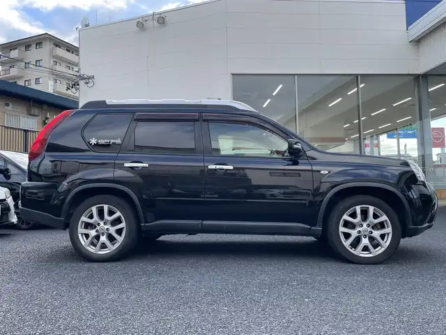 日産 エクストレイル 20Xt 岐阜県 2012(平24)年 9.4万km ダイヤモンドブラック (株)IDOMが運営する【じしゃロン多治見店】の自社ローン専用車両になります。こちらは現金またはオートローンご利用時の価格です。自社ローンご希望の方は別途その旨お申付け下さい。/社外ナビ/　（Bluetooth/DVD/フルセグ）/4WD/バックカメラ/全席シートヒーター/オートライト/フォグランプ