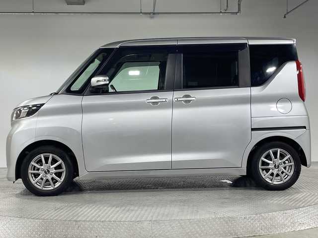 三菱 ｅＫスペース G 神奈川県 2020(令2)年 4.1万km スターリングシルバーM 社外8型ナビゲーション【MDV-S707L】/CD　DVD　フルセグ　Bluetooth　AM　FM/衝突軽減ブレーキ/レーンキープアシスト/クリアランスソナー/レーダークルーズコントロール/全方位カメラ/片側パワースライドドア/デジタルインナーミラー/前後ドライブレコーダー/ETC/アイドリングストップ/オートホールドブレーキ/電子パーキング/前席シートヒーター/オートライト/オートマチィックハイビーム/シートカバー/スマートキー/スペアキー1本/サマータイヤ積込スチールホイール付