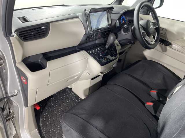 三菱 ｅＫスペース G 神奈川県 2020(令2)年 4.1万km スターリングシルバーM 社外8型ナビゲーション【MDV-S707L】/CD　DVD　フルセグ　Bluetooth　AM　FM/衝突軽減ブレーキ/レーンキープアシスト/クリアランスソナー/レーダークルーズコントロール/全方位カメラ/片側パワースライドドア/デジタルインナーミラー/前後ドライブレコーダー/ETC/アイドリングストップ/オートホールドブレーキ/電子パーキング/前席シートヒーター/オートライト/オートマチィックハイビーム/シートカバー/スマートキー/スペアキー1本/サマータイヤ積込スチールホイール付