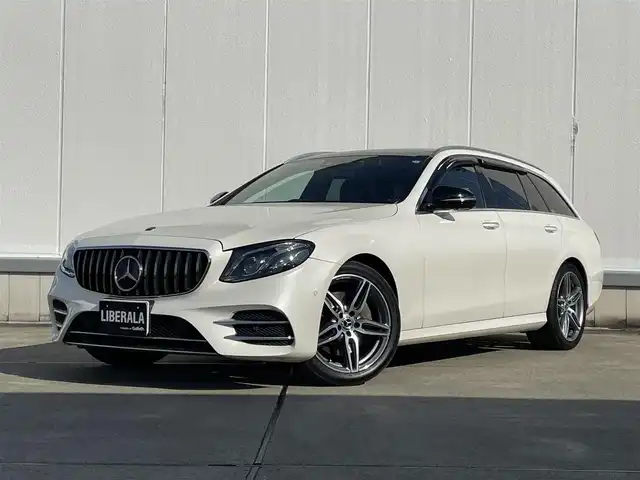 メルセデス・ベンツ Ｍ・ベンツ Ｅ２２０ｄ SWアバンギャルド AMGライン 東京都 2019(令1)年 5万km 白 パノラマＳＲ/ＲＳＰ/純正ナビ/フルセグ/３６０°カメラ/レザーシート/シートヒーター/パワーシート/ＡｐｐｌｅＣａｒＰｌａｙ/ＡｎｄｏｒｏｉｄＡｕｔｏ/マルチビームＬＥＤ/ＡＨＢ/純正１９ＡＷ
